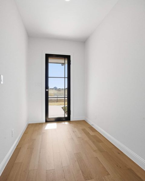 Spacious, unfurnished interior of a new home in Highland Crossing, Celina (Image 16).