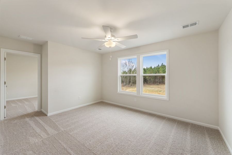 Spacious, unfurnished interior of a new home in Fairview Falls, Chesnee (Image 29).