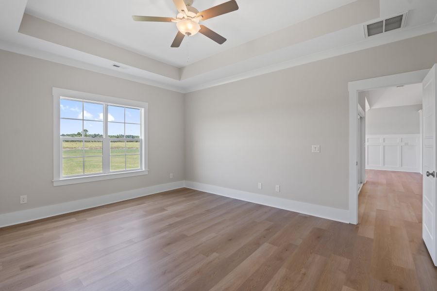 Representative unfurnished interior of a home built from the Marshall by Bill Clark Homes in Riverside Cove, Wilmington (Image 20).