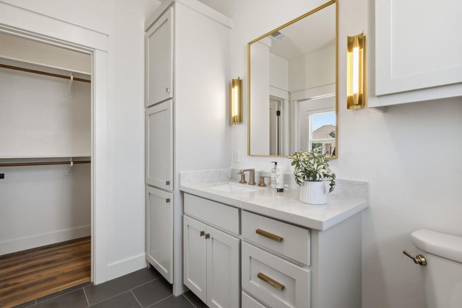 Furnished interior view inside a new home in , Bryan (Image 30).