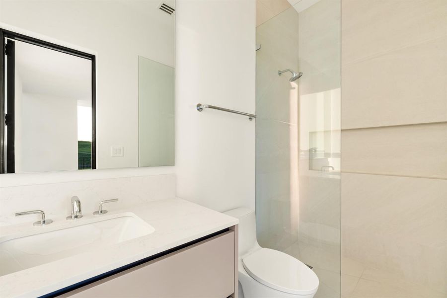 Image 40 of a home in .