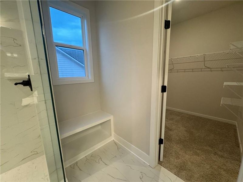 Spacious, unfurnished interior of a new home in Rosewood Lake Preserve, Hoschton (Image 29).