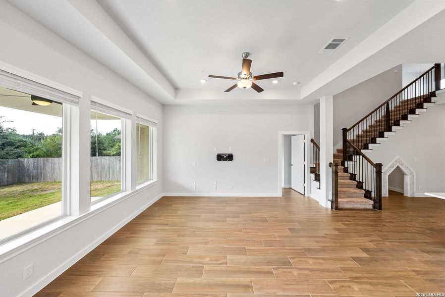 Spacious, unfurnished interior of a new home in Davis Ranch 60', San Antonio (Image 57).