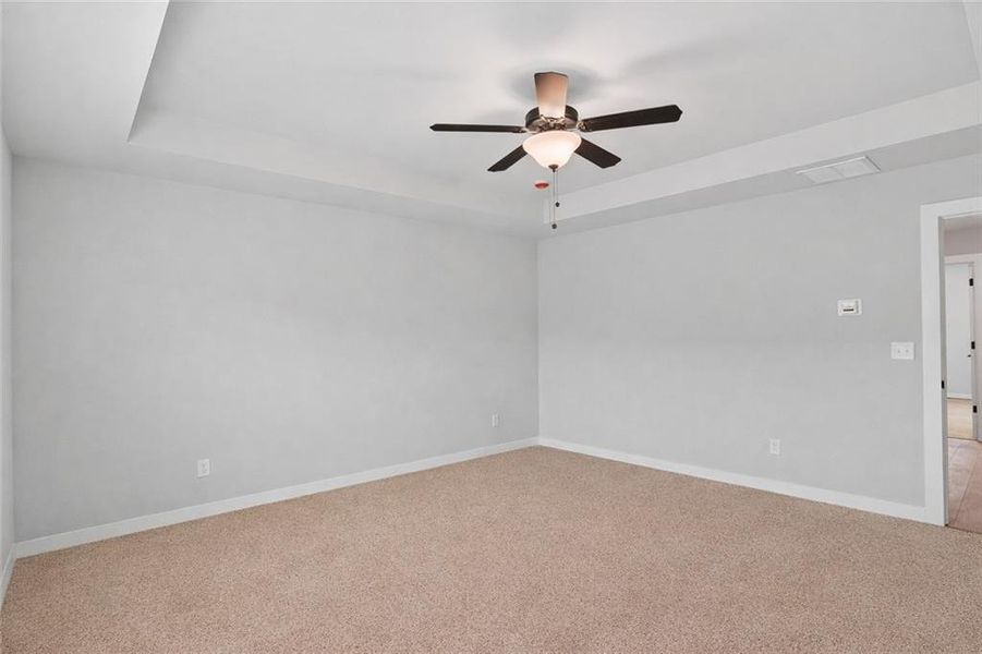 Spacious, unfurnished interior of a new home in The Fairways at Mirror Lake, Villa Rica (Image 21).