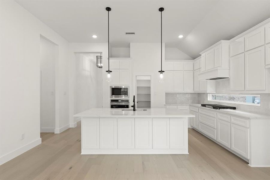 11. 6409 Tahoe Winds - Kitchen 11. 6409 Tahoe Winds - Kitchen