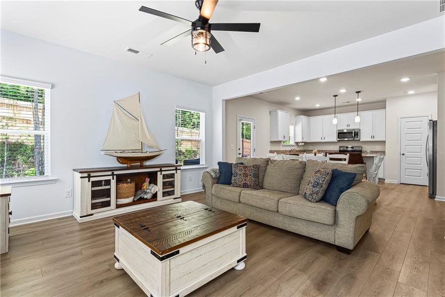 Furnished interior view inside a new home in Victoria Heights, Dallas (Image 18).