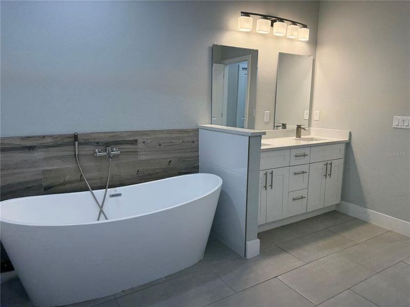 Furnished interior view inside a new home in , Ocala (Image 16).