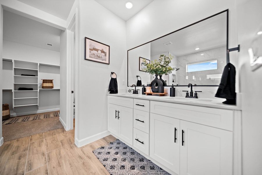 Representative furnished interior of a home built from the Tularosa by Hakes Brothers in Summer Sky North, El Paso (Image 21).