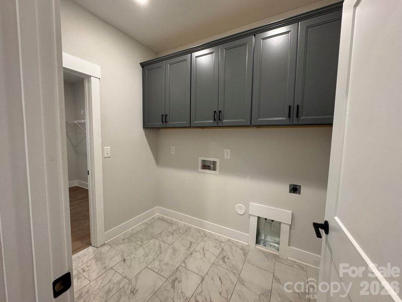 Spacious, unfurnished interior of a new home in Harmony, Harrisburg (Image 23).