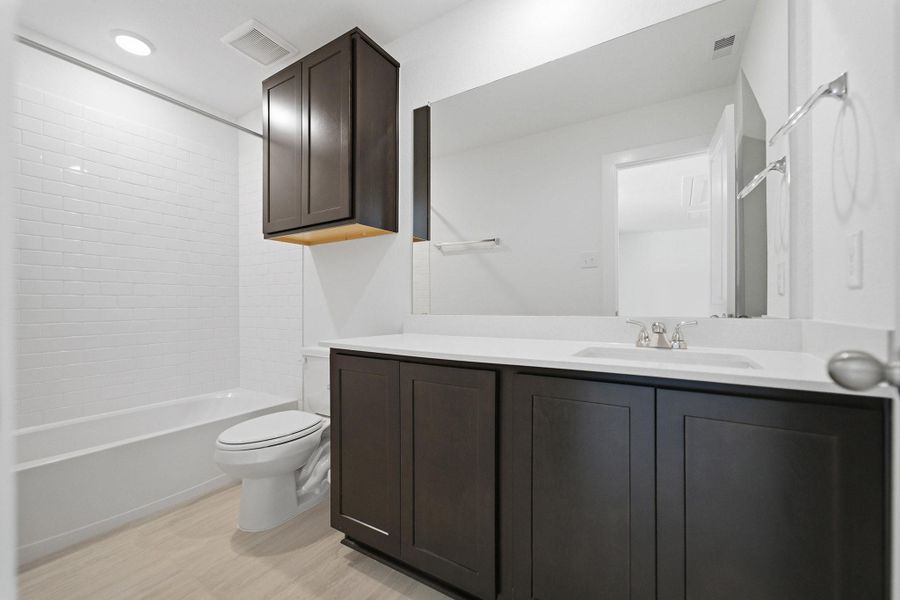 Furnished interior view inside a new home in Cielo, Conroe (Image 7).