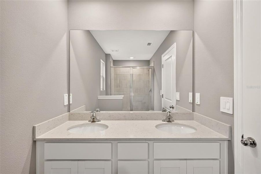Furnished interior view inside a new home in , Alachua (Image 16).