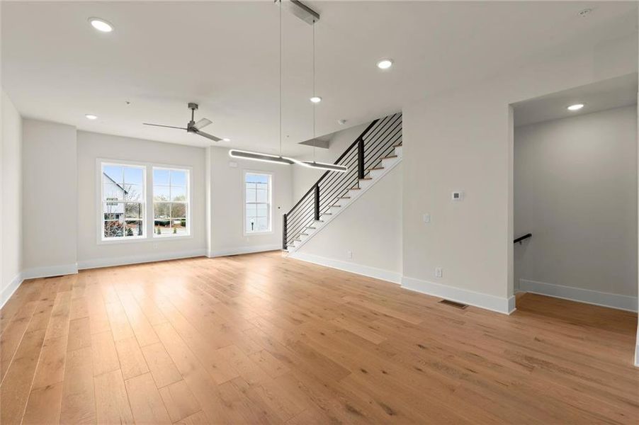 Spacious, unfurnished interior of a new home in , Alpharetta (Image 39).