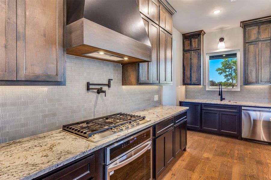 Furnished interior view inside a new home in , Weatherford (Image 6).