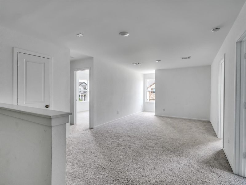 Spacious, unfurnished interior of a new home in , Katy (Image 31).