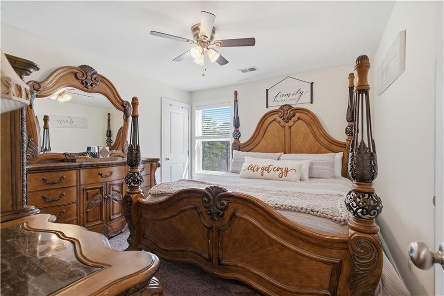 Furnished interior view inside a new home in , Dallas (Image 40).