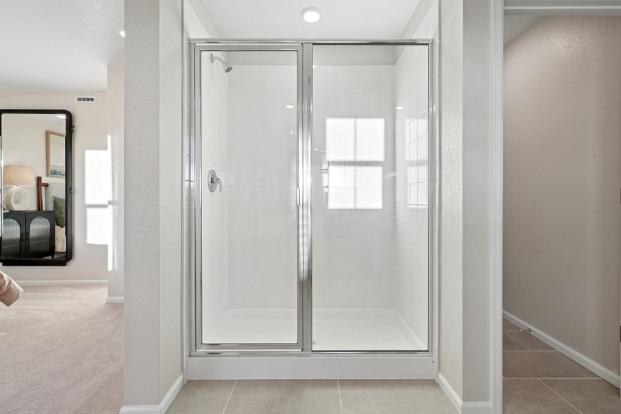 Representative unfurnished interior of a home built from the Summit by Taylor Morrison in Lake Bluff, Greeley (Image 22).