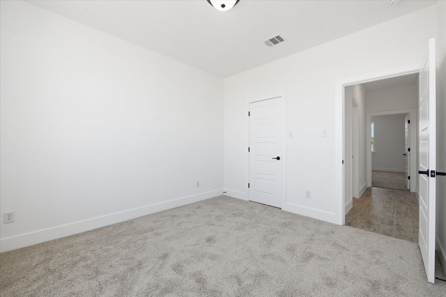 Spacious, unfurnished interior of a new home in Zion Valley, Poolville (Image 35).