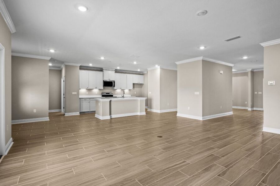 Spacious, unfurnished interior of a new home in Lake Merial, Panama City (Image 19). Spacious, unfurnished interior of a new home in Lake Merial, Panama City (Image 19).