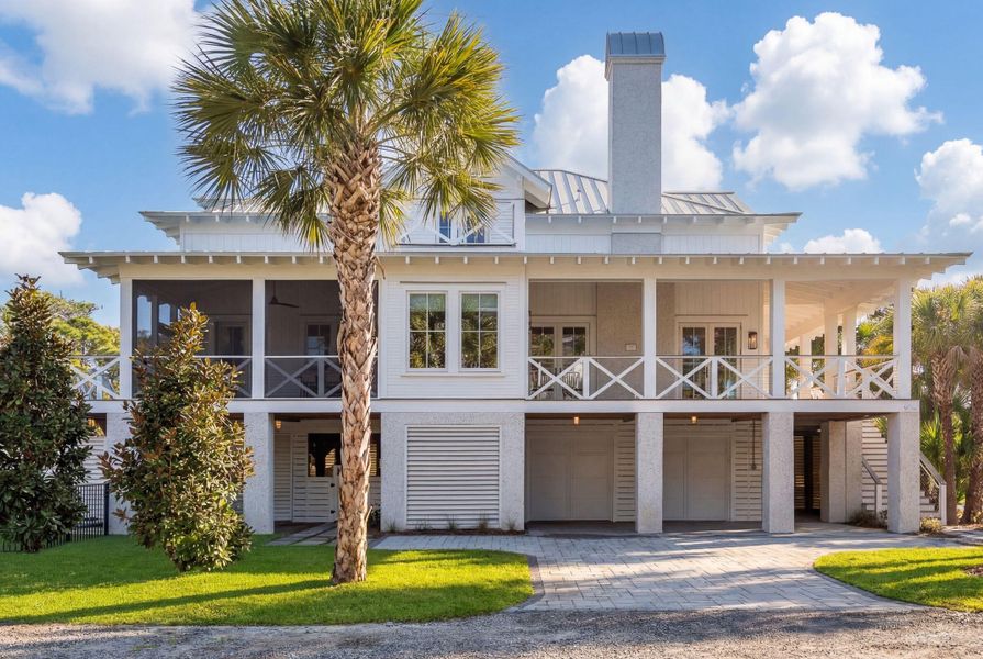 Exterior details and patio area of a home in , Folly Beach (Image 45).