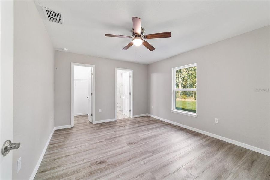Spacious, unfurnished interior of a new home in , Ocala (Image 20).
