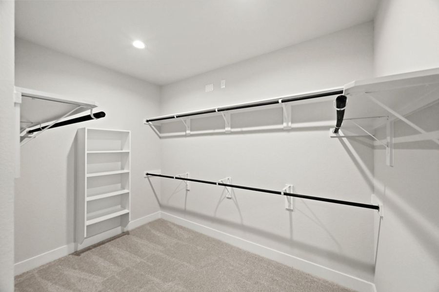 Spacious, unfurnished interior of a new home in Barton Creek Ranch, Conroe (Image 10). Spacious, unfurnished interior of a new home in Barton Creek Ranch, Conroe (Image 10).