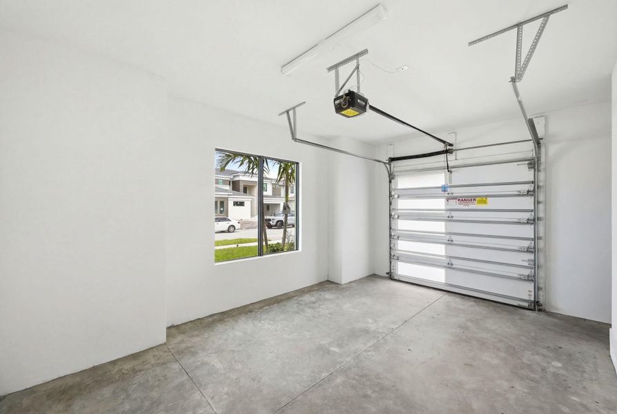 91-web-or-mls-10146-royal-ascot-ave