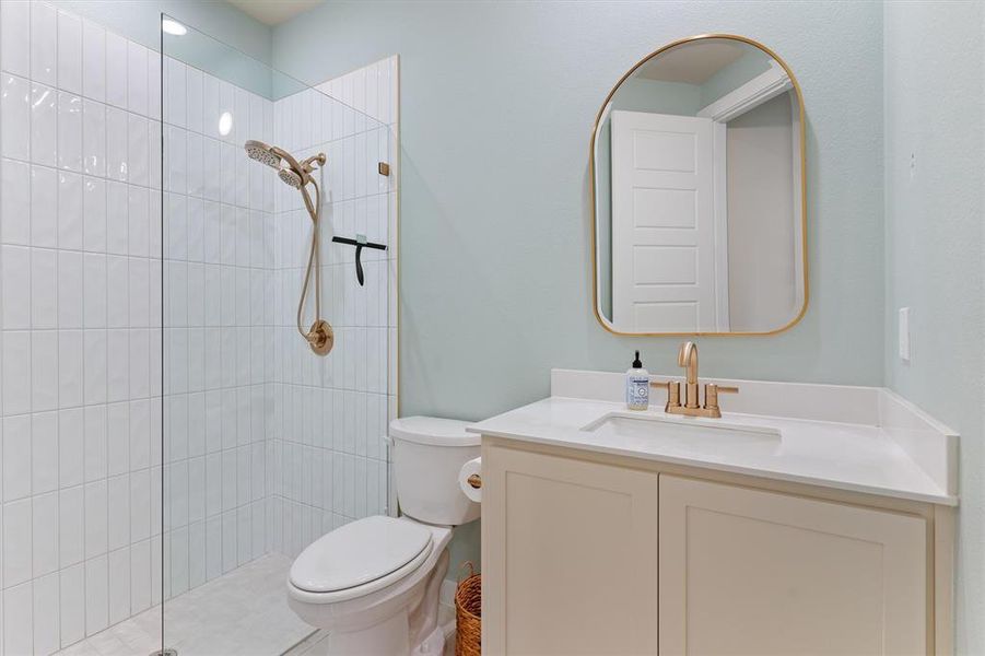 Bath 2 located on 1st level