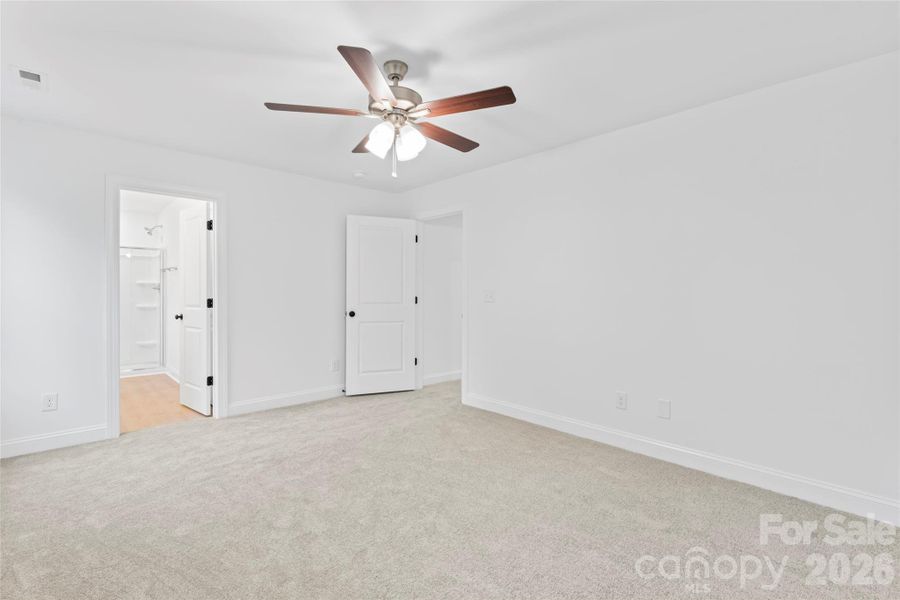 Spacious, unfurnished interior of a new home in , Mooresville (Image 20).
