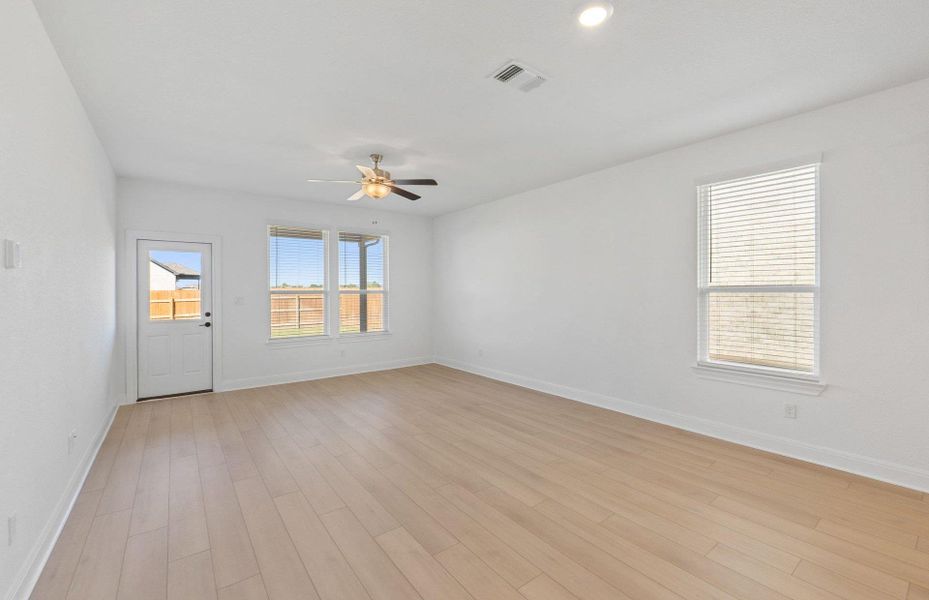 Spacious, unfurnished interior of a new home in Lagos, Manor (Image 21).