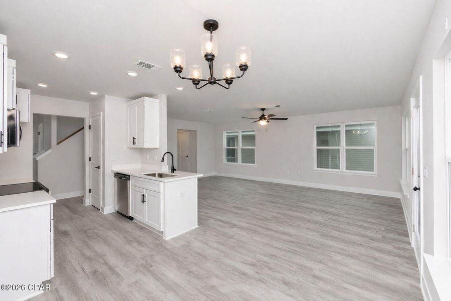 Spacious, unfurnished interior of a new home in Fox Glenn, Panama City (Image 11). Spacious, unfurnished interior of a new home in Fox Glenn, Panama City (Image 11).
