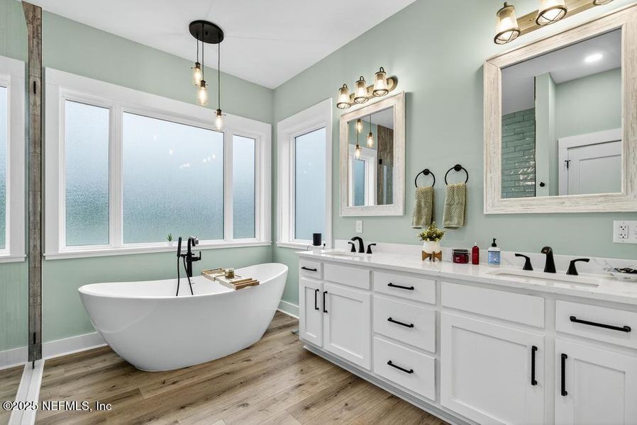 Furnished interior view inside a new home in , Fernandina Beach (Image 7).