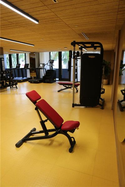 Community amenities in , Miami (Image 23).