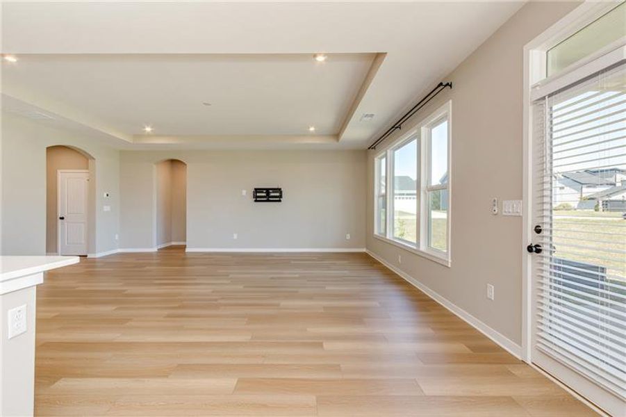 Spacious, unfurnished interior of a new home in Sweetbay Farm, Lawrenceville (Image 64).