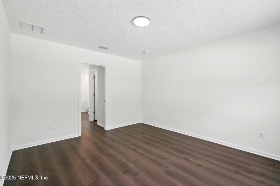 Spacious, unfurnished interior of a new home in , Satsuma (Image 16).