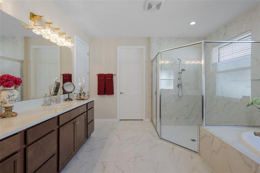 Furnished interior view inside a new home in , Bradenton (Image 52).