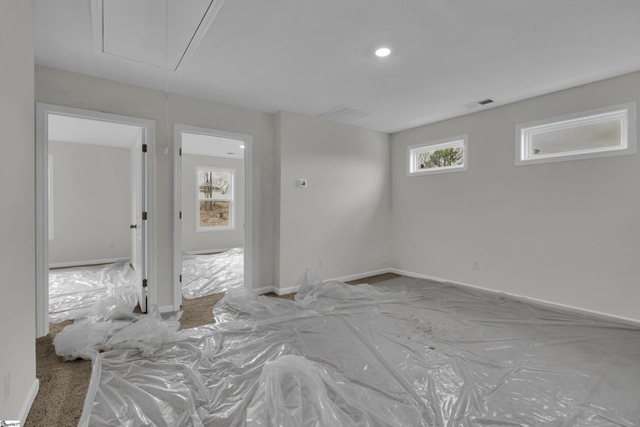 Image 22 of a home in Lynbrook. Image 22 of a home in Lynbrook.