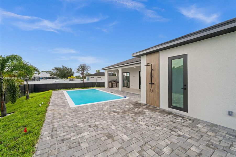 Exterior details and patio area of a home in , Cape Coral (Image 28). Exterior details and patio area of a home in , Cape Coral (Image 28).