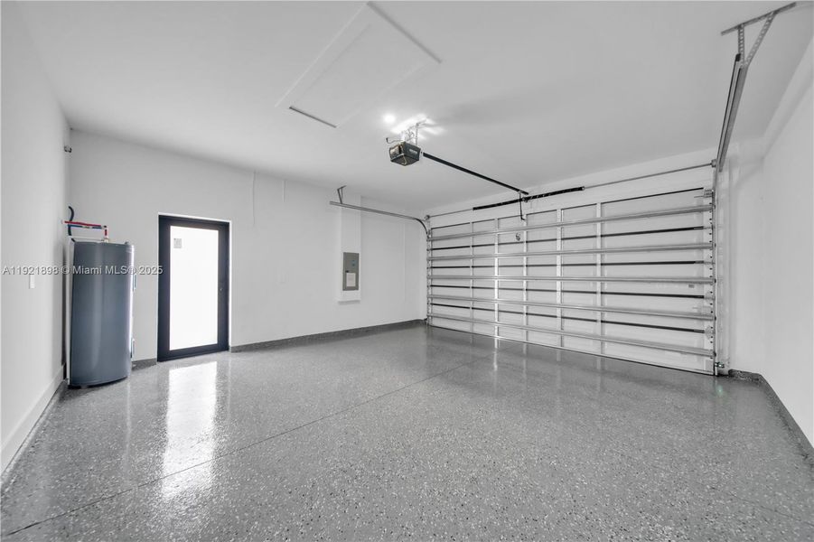 Spacious, unfurnished interior of a new home in , Lehigh Acres (Image 17). Spacious, unfurnished interior of a new home in , Lehigh Acres (Image 17).