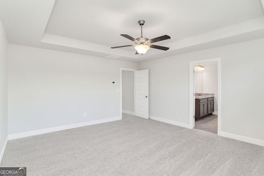 Spacious, unfurnished interior of a new home in Harley Farms South, Bonaire (Image 21).