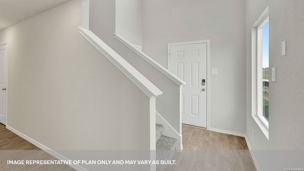 Spacious, unfurnished interior of a new home in Spring Valley, New Braunfels (Image 16).