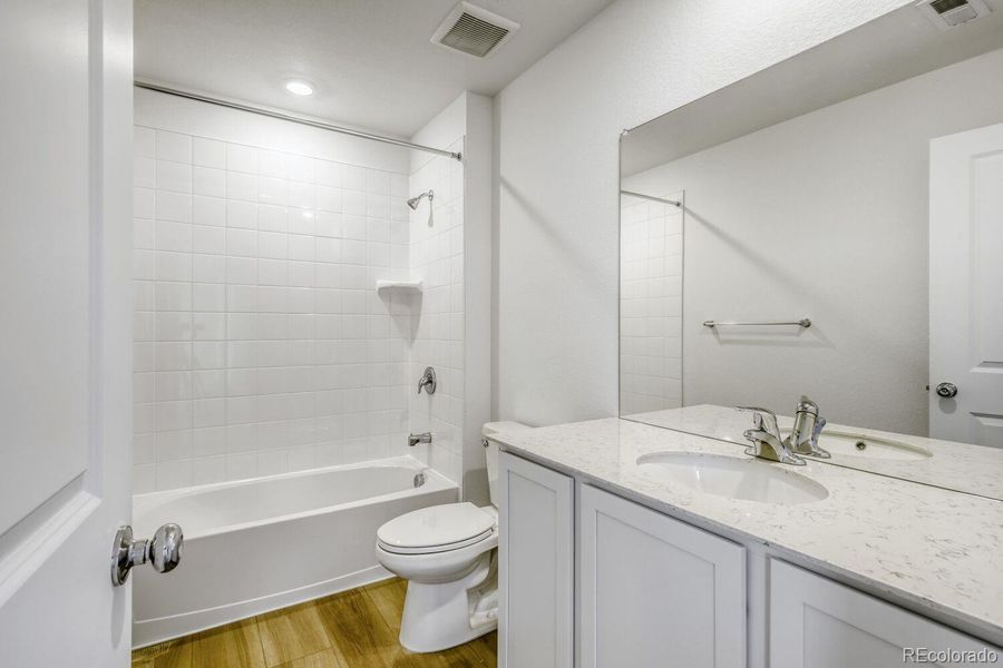 Furnished interior view inside a new home in Ledge Rock, Johnstown (Image 9).