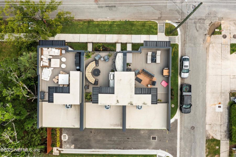 Image 16 of a home in . Image 16 of a home in .