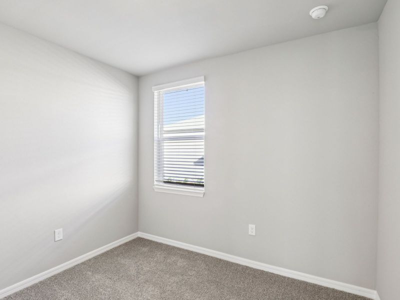 Spacious, unfurnished interior of a new home in Crescent Lakes - Premier Series, Punta Gorda (Image 12). Spacious, unfurnished interior of a new home in Crescent Lakes - Premier Series, Punta Gorda (Image 12).