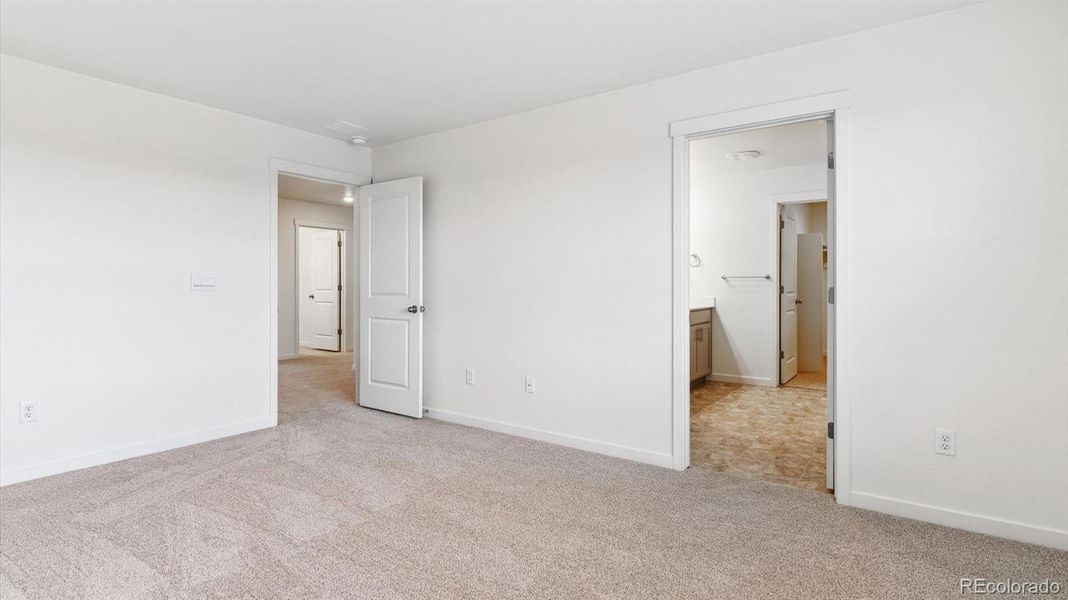 Spacious, unfurnished interior of a new home in Settlers Crossing, Commerce City (Image 23). Spacious, unfurnished interior of a new home in Settlers Crossing, Commerce City (Image 23).