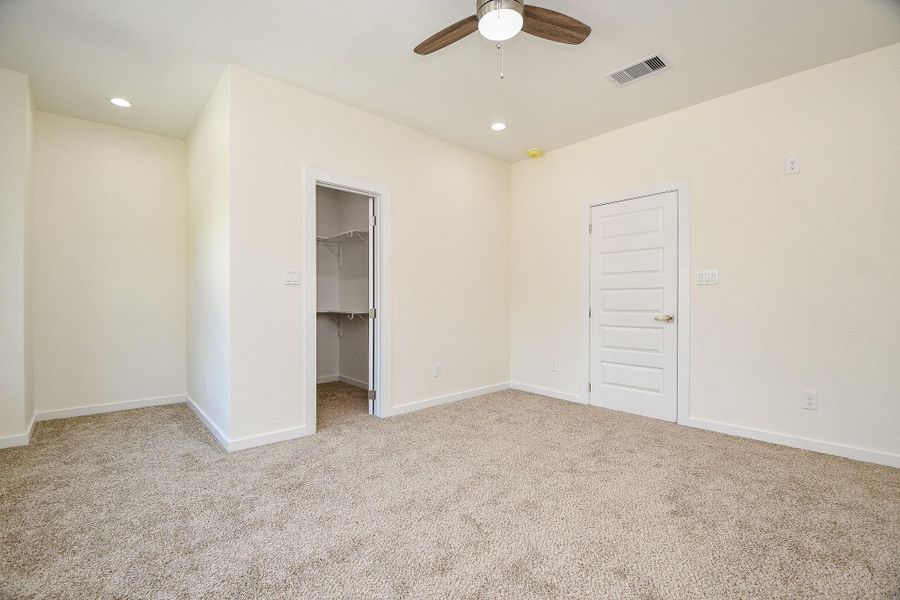 Spacious, unfurnished interior of a new home in , Houston (Image 40). Spacious, unfurnished interior of a new home in , Houston (Image 40).