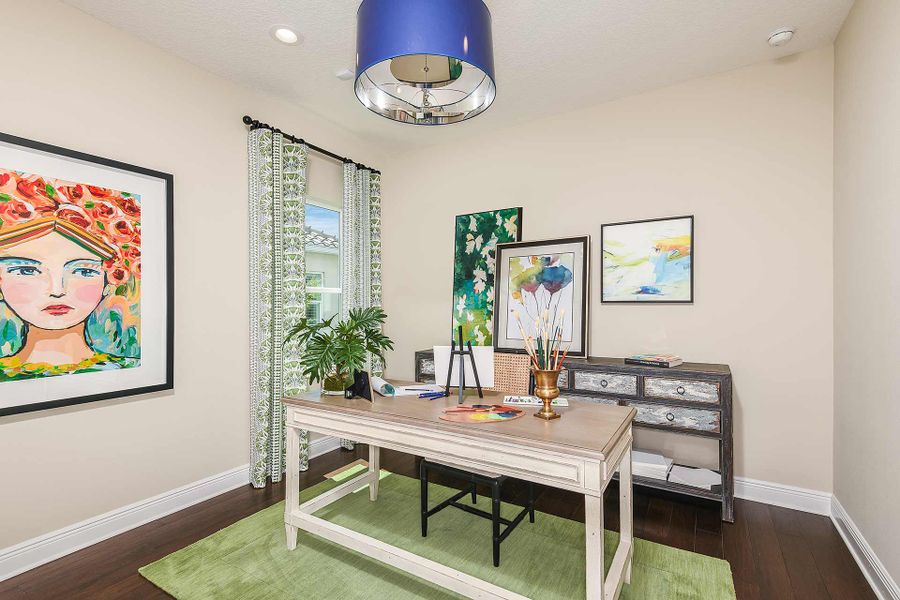 Furnished interior view inside a new home in Windward, Lakewood Ranch (Image 15).