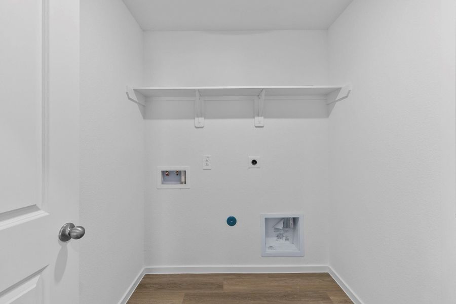 Spacious, unfurnished interior of a new home in Maple Woods, Hockley (Image 19). Spacious, unfurnished interior of a new home in Maple Woods, Hockley (Image 19).