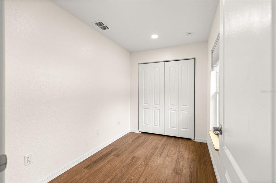 Spacious, unfurnished interior of a new home in , Ocala (Image 30).