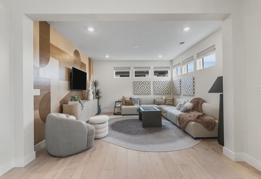 Everly Model Loft - 7 of 19