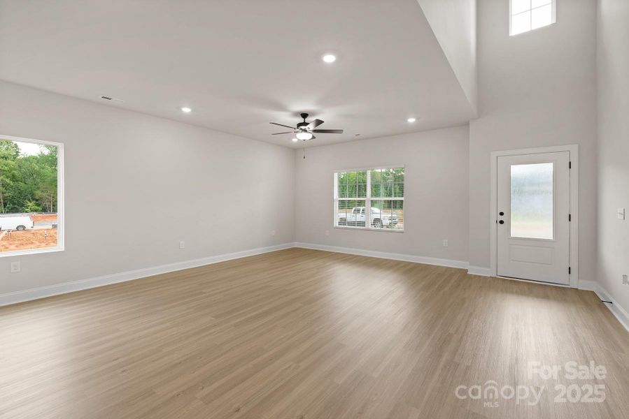 Spacious, unfurnished interior of a new home in Stagecoach Station, Gastonia (Image 14).